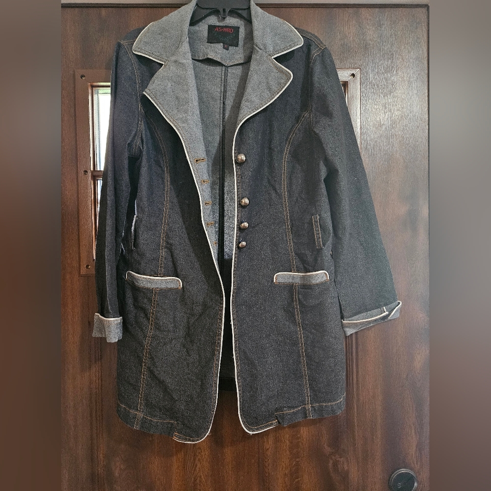 Stylish Denim Coat with Button Details